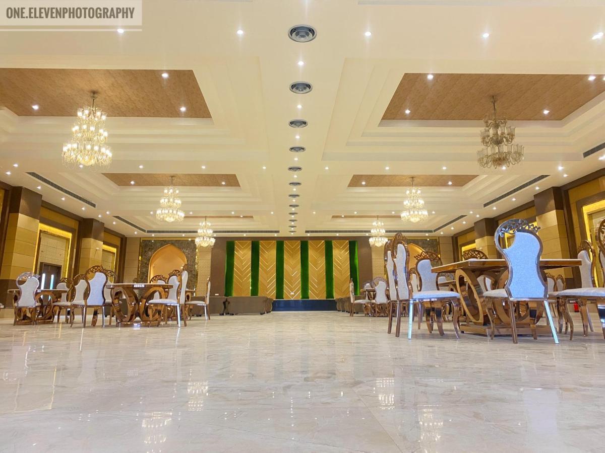 The Grand Barso Hotell Bharatpur Exteriör bild