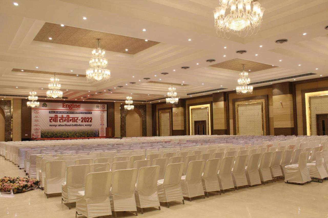 The Grand Barso Hotell Bharatpur Exteriör bild