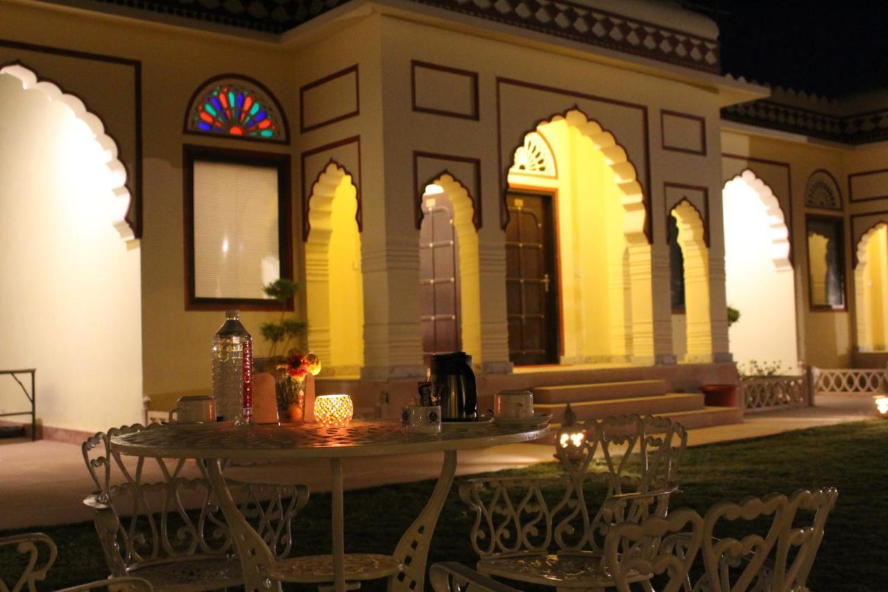 The Grand Barso Hotell Bharatpur Exteriör bild