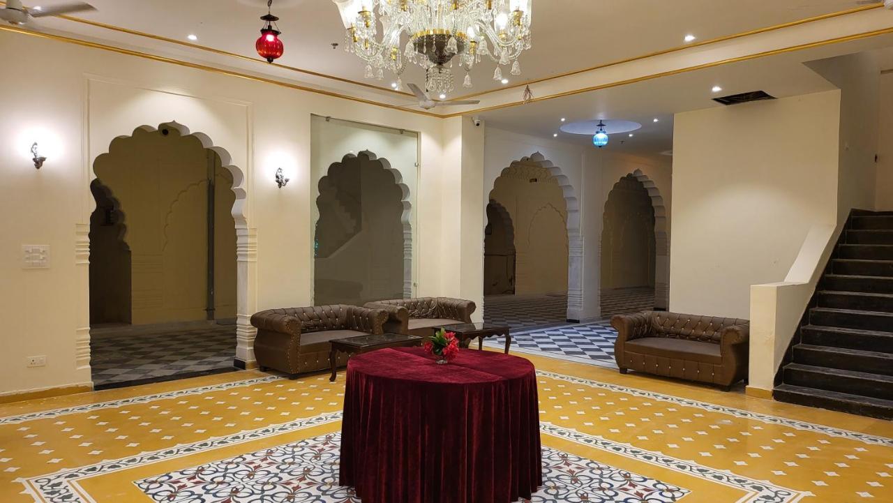 The Grand Barso Hotell Bharatpur Exteriör bild